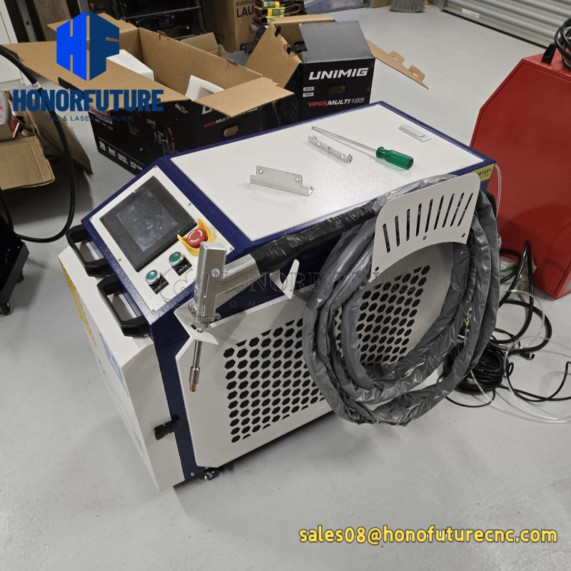 Industrial Laser Welding Machine - เครื่องเชื่อมเลเซอร์แบบมือถือ 1500W 2000W 3000W ระบบระบายความร้อนด้วยน้ำ เครื่องทำความสะอาดไฟเบอร์เลเซอร์สำหรับตัดโลหะ